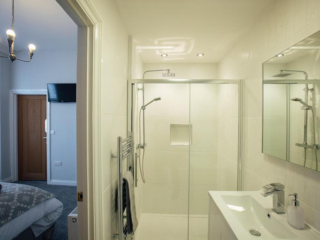 ホテル The Townhouse テンビー 部屋 写真