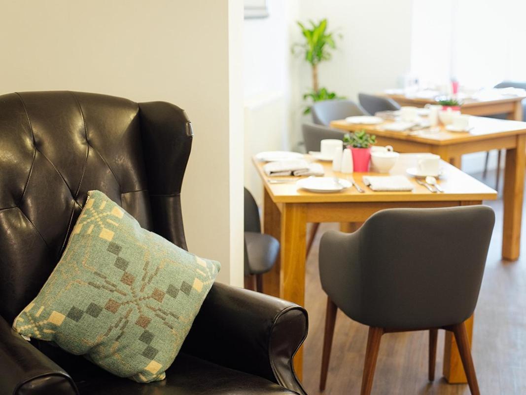 ホテル The Townhouse テンビー 部屋 写真